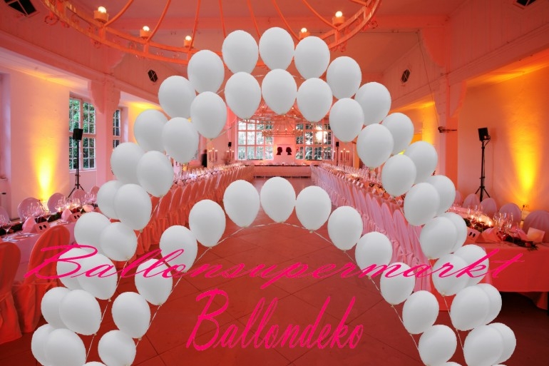 Ballondeko Hochzeit, 3 Ballonbögen aus weißen Luftballons mit Ballongas zur Dekoration des Hochzeitssaales